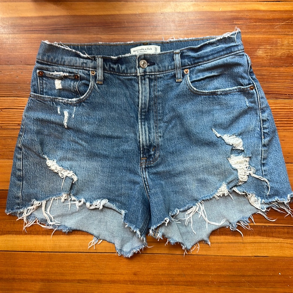 Abercrombie High Rise Mom Short - Curve Love